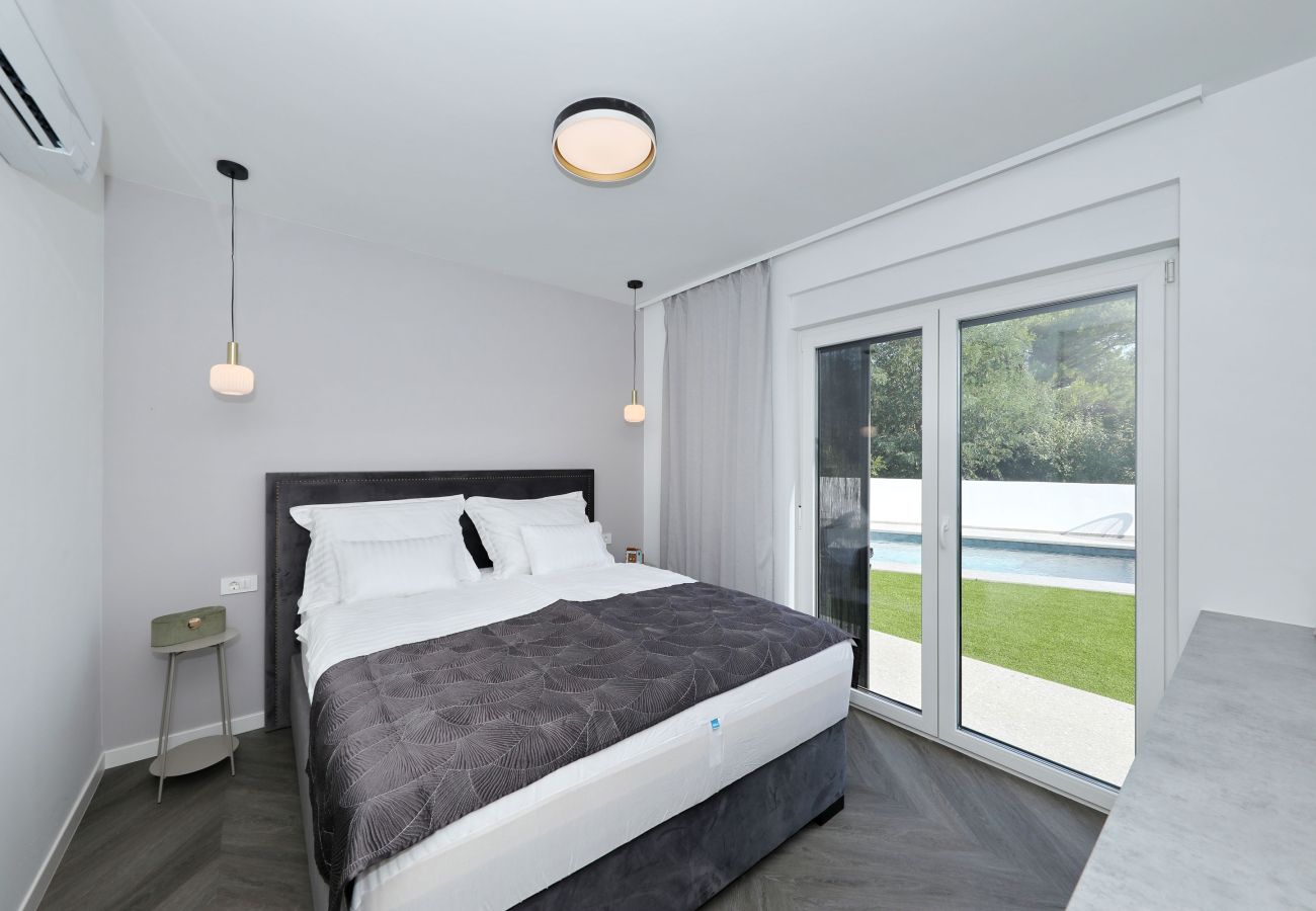 Apartment in Nin - RoBell