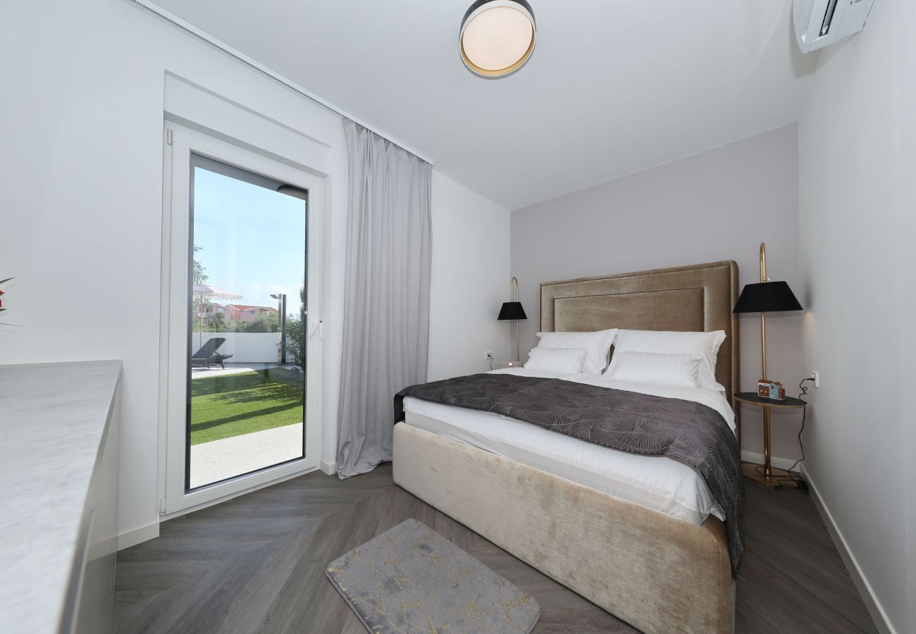 Apartment in Nin - RoBell