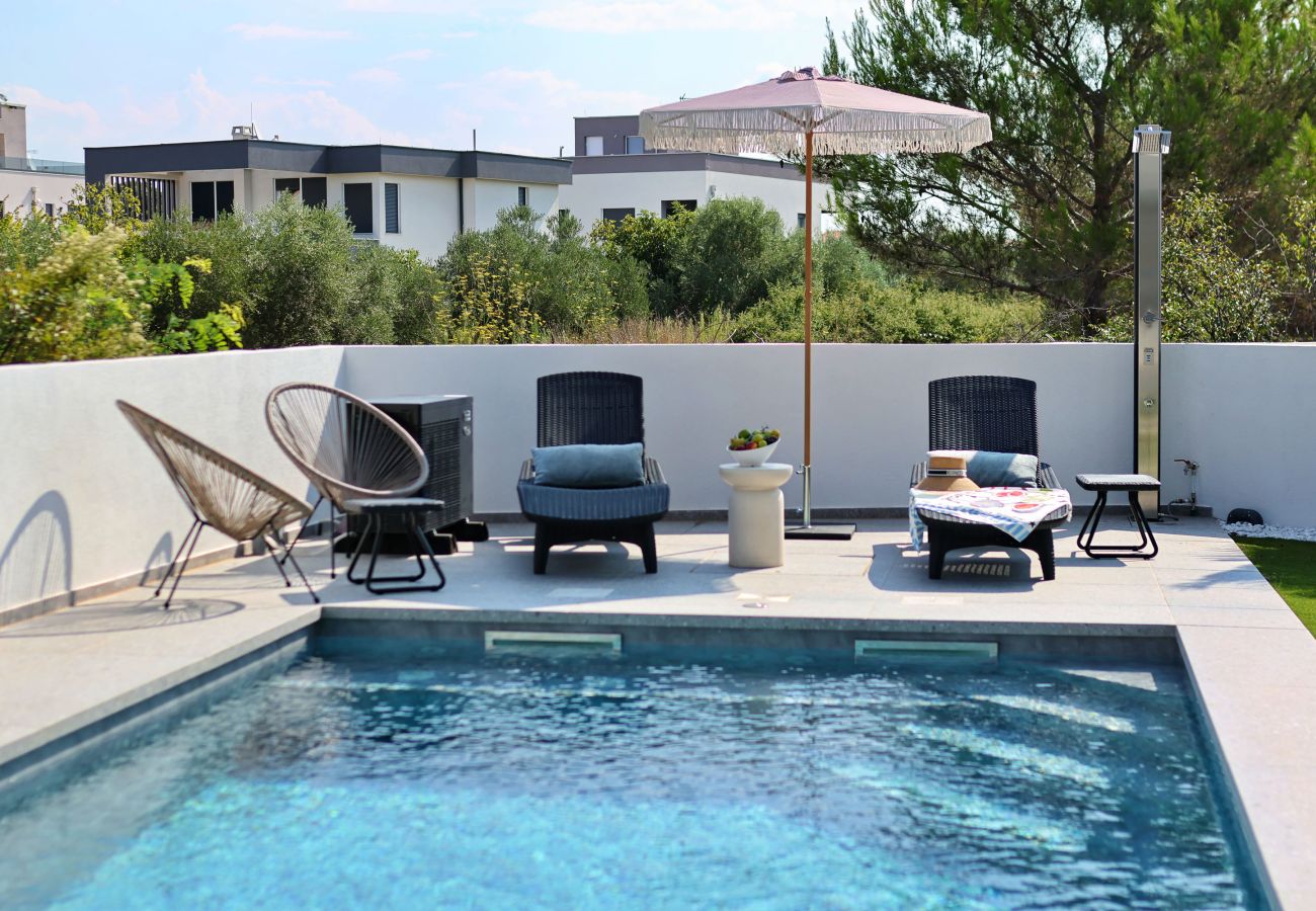 Apartment in Nin - RoBell