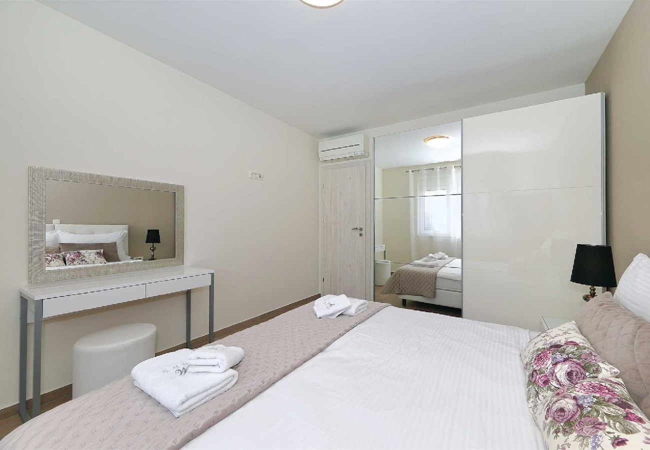 Apartment in Zadar -  Penthouse 6 with Whirlpool and Sea View