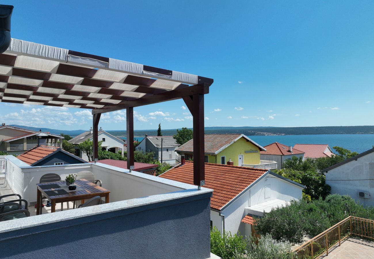 Apartment in Maslenica - Simaruna, Schöne Ferienwohnung mit Whirlpool,