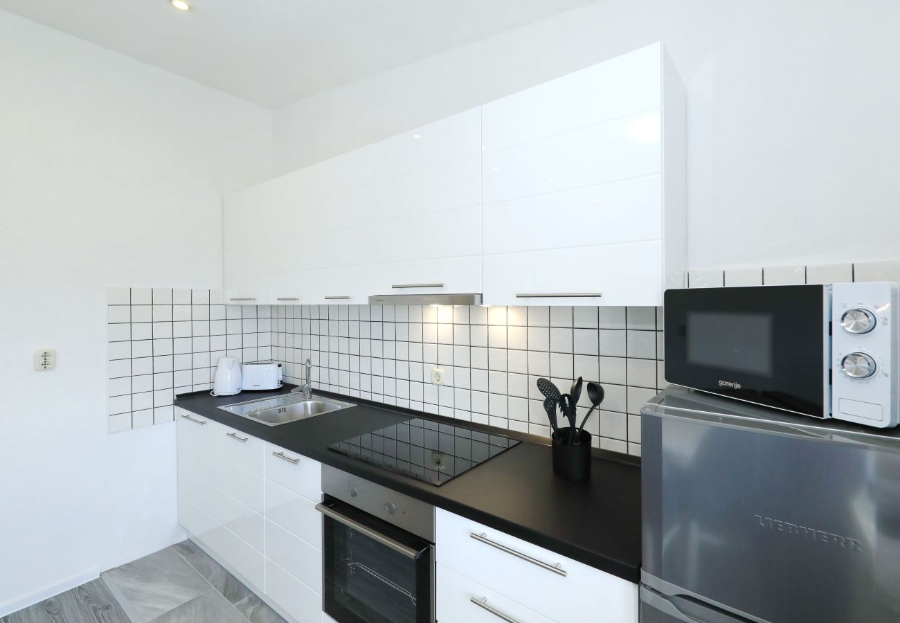 Apartment in Maslenica - Simaruna, Schöne Ferienwohnung mit Whirlpool,