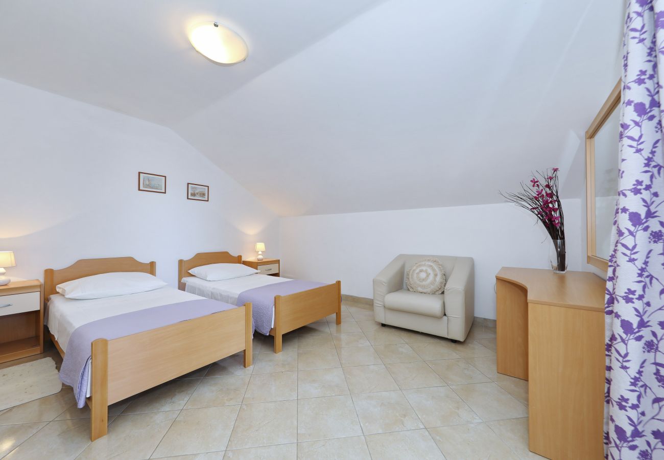 House in Polaca - Polaca, Ferienhaus mit Pool, Grill und