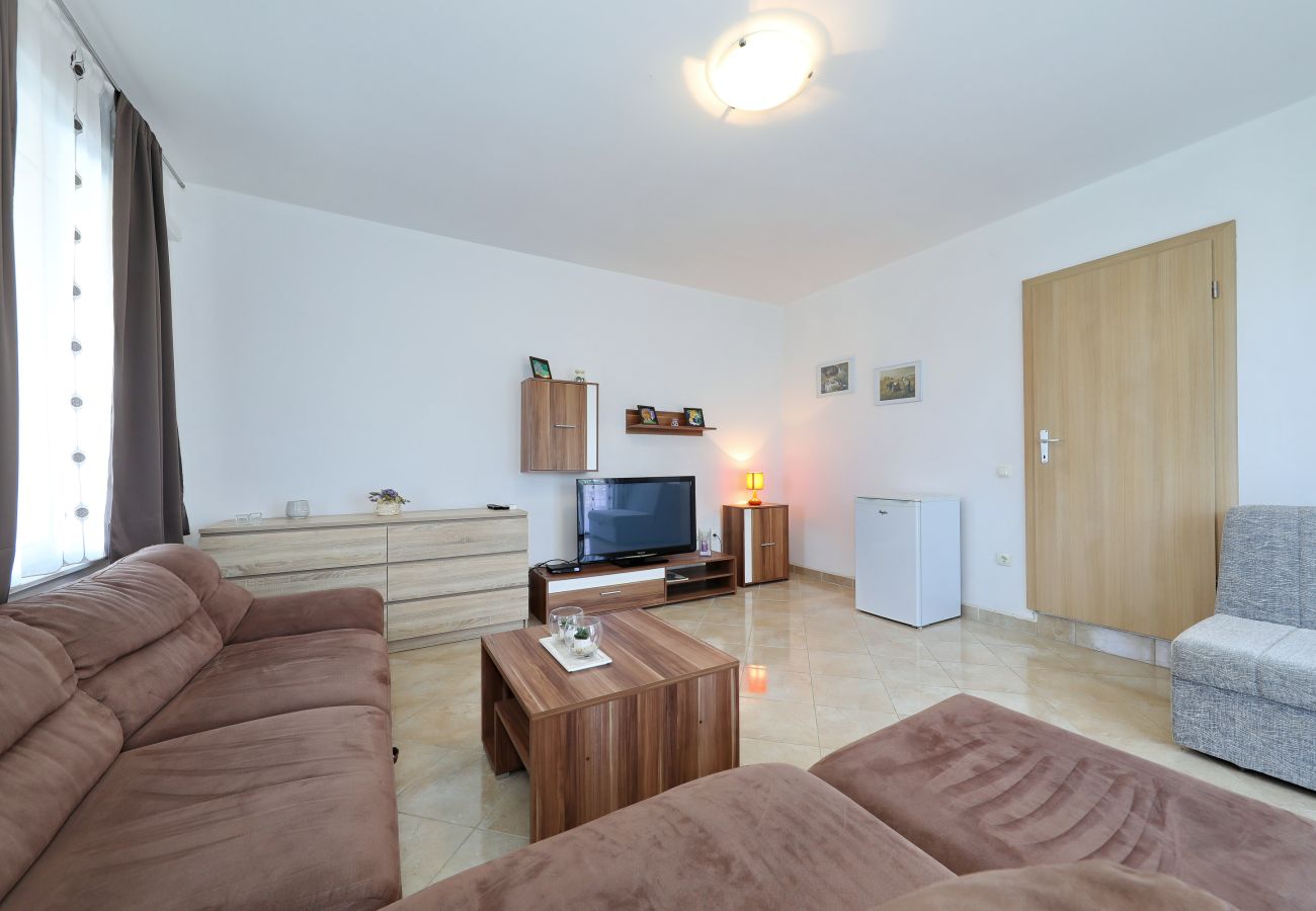 House in Polaca - Polaca, Ferienhaus mit Pool, Grill und