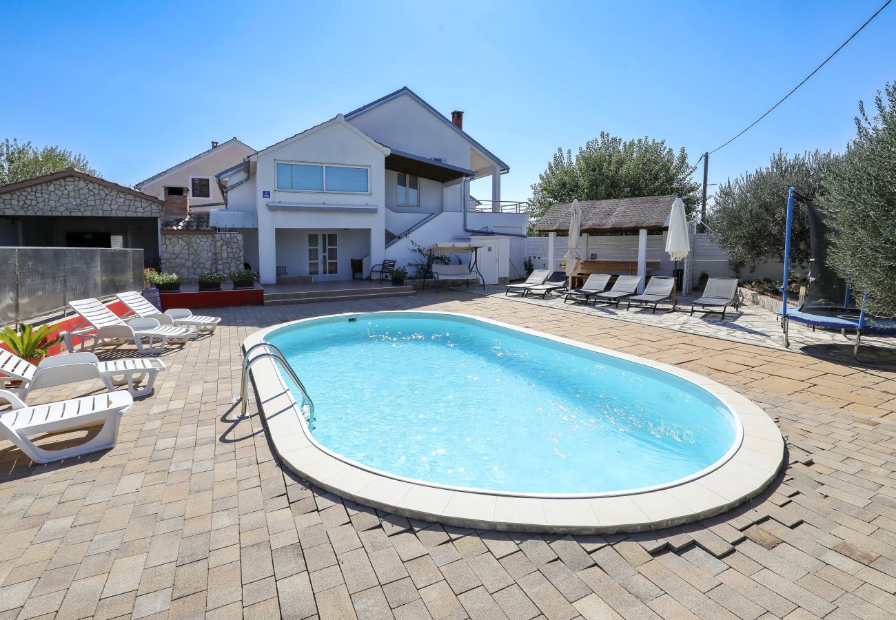 House in Polaca - Polaca, Ferienhaus mit Pool, Grill und