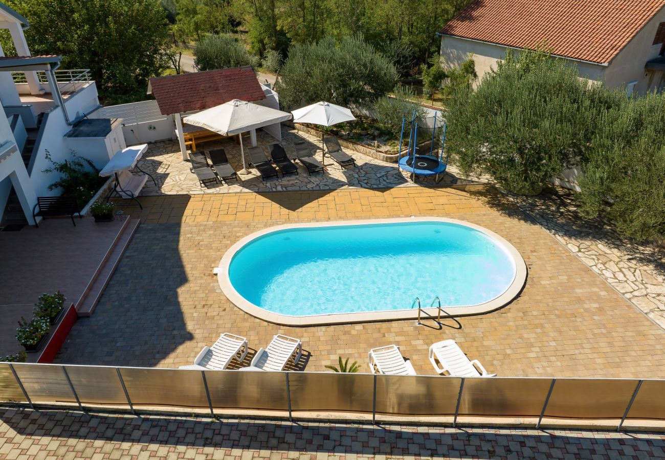 House in Polaca - Polaca, Ferienhaus mit Pool, Grill und