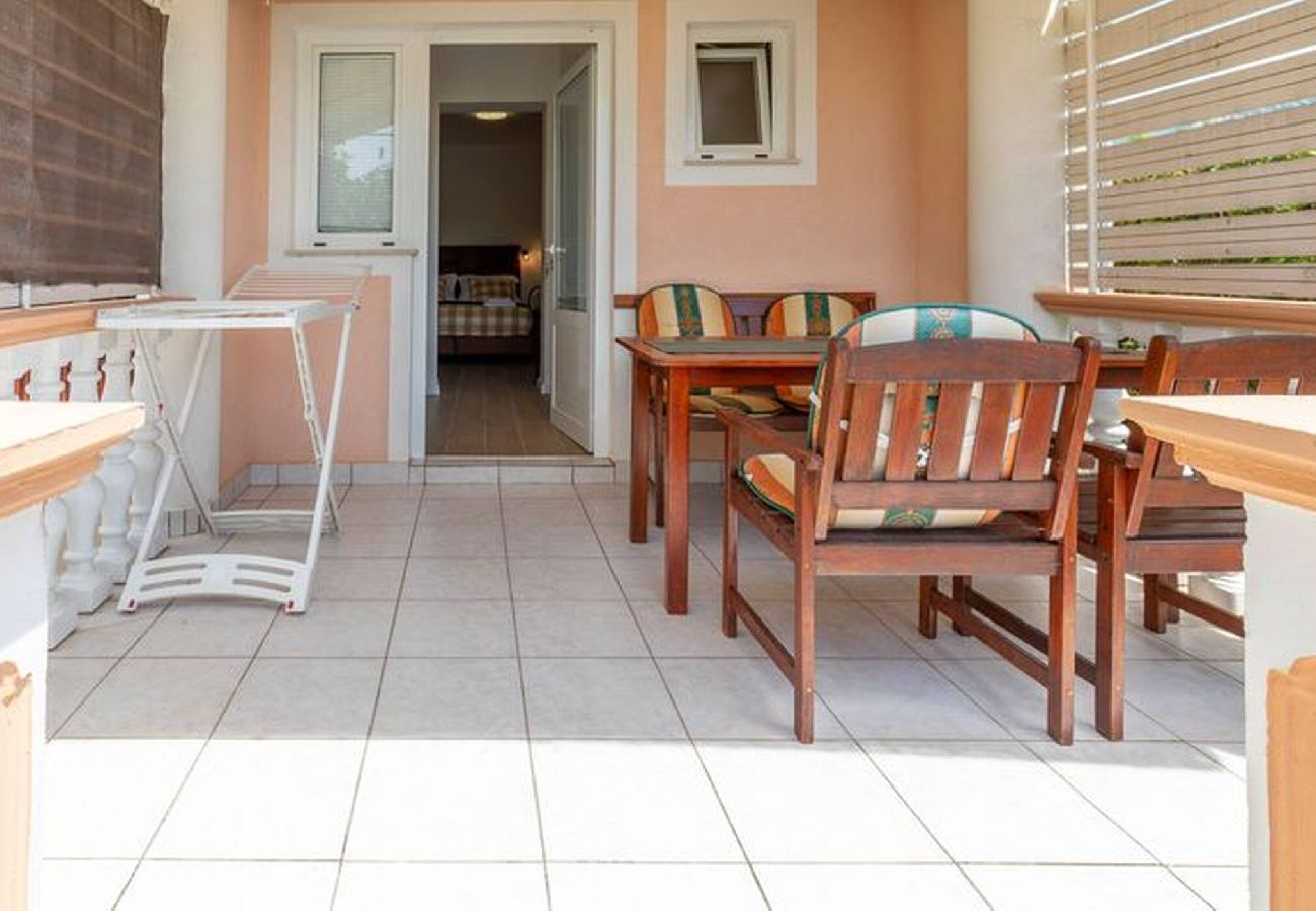 Studio in Starigrad - Stanic, No 1