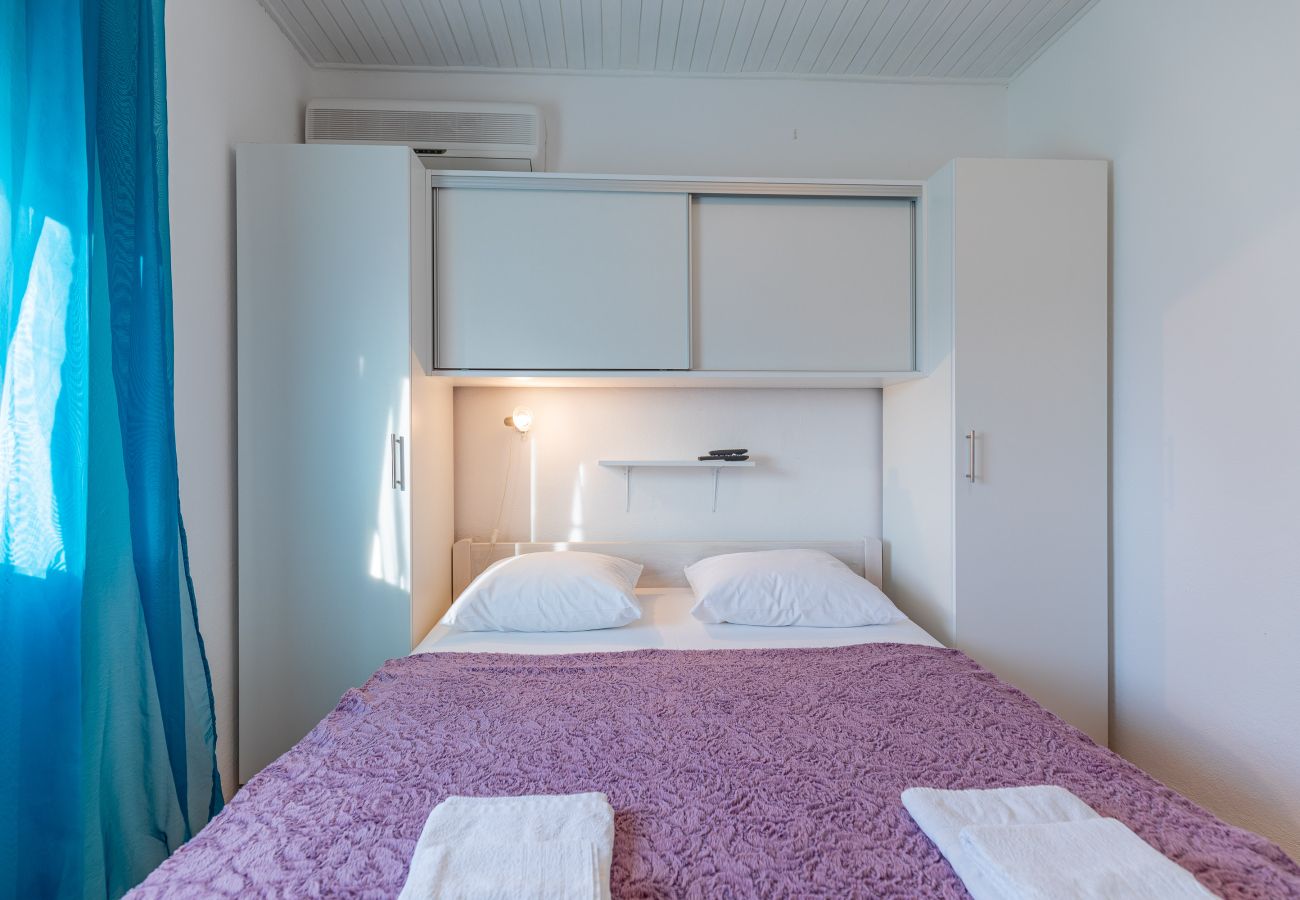 Rent by room in Starigrad - Tinka, Zimmer No 6