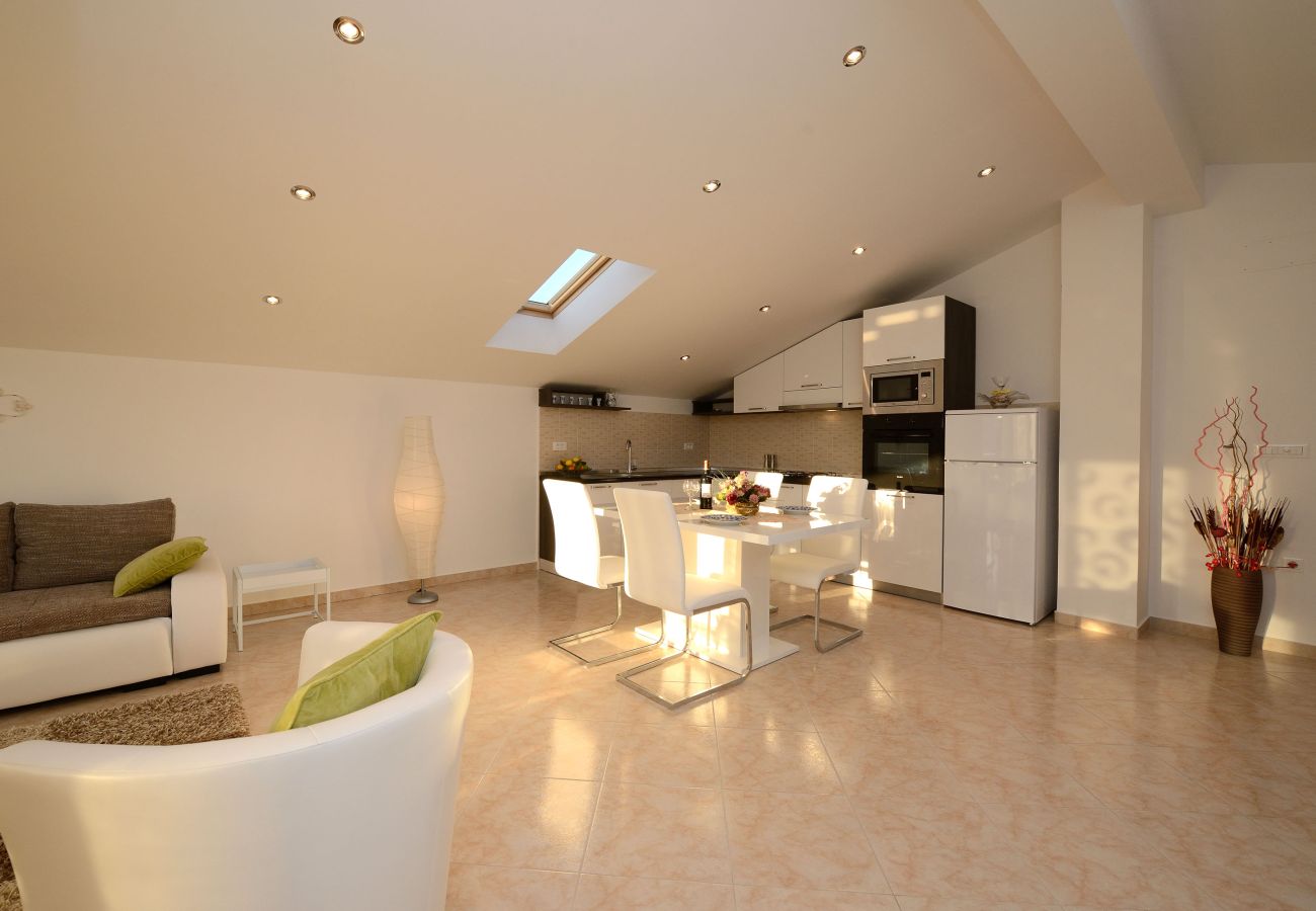 Apartment in Zadar - Marinko, No. 1