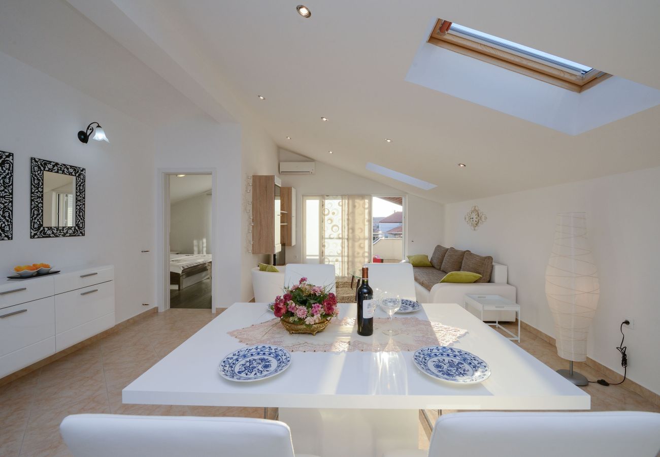 Apartment in Zadar - Marinko, No. 1