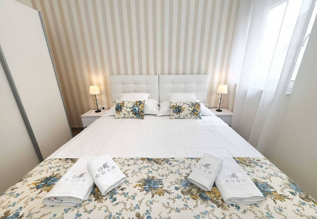 Apartment in Zadar - Majpruz no 2 mit terrasse Erdg.