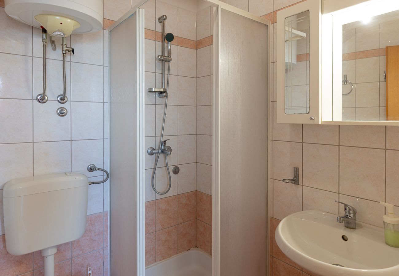 Apartment in Starigrad - Apartment Tinka No.5 near the beach