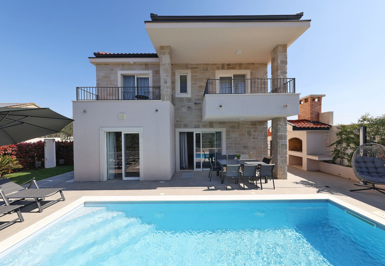 House in Zadar - Holiday Home Casa Coral with Heated Private Pool