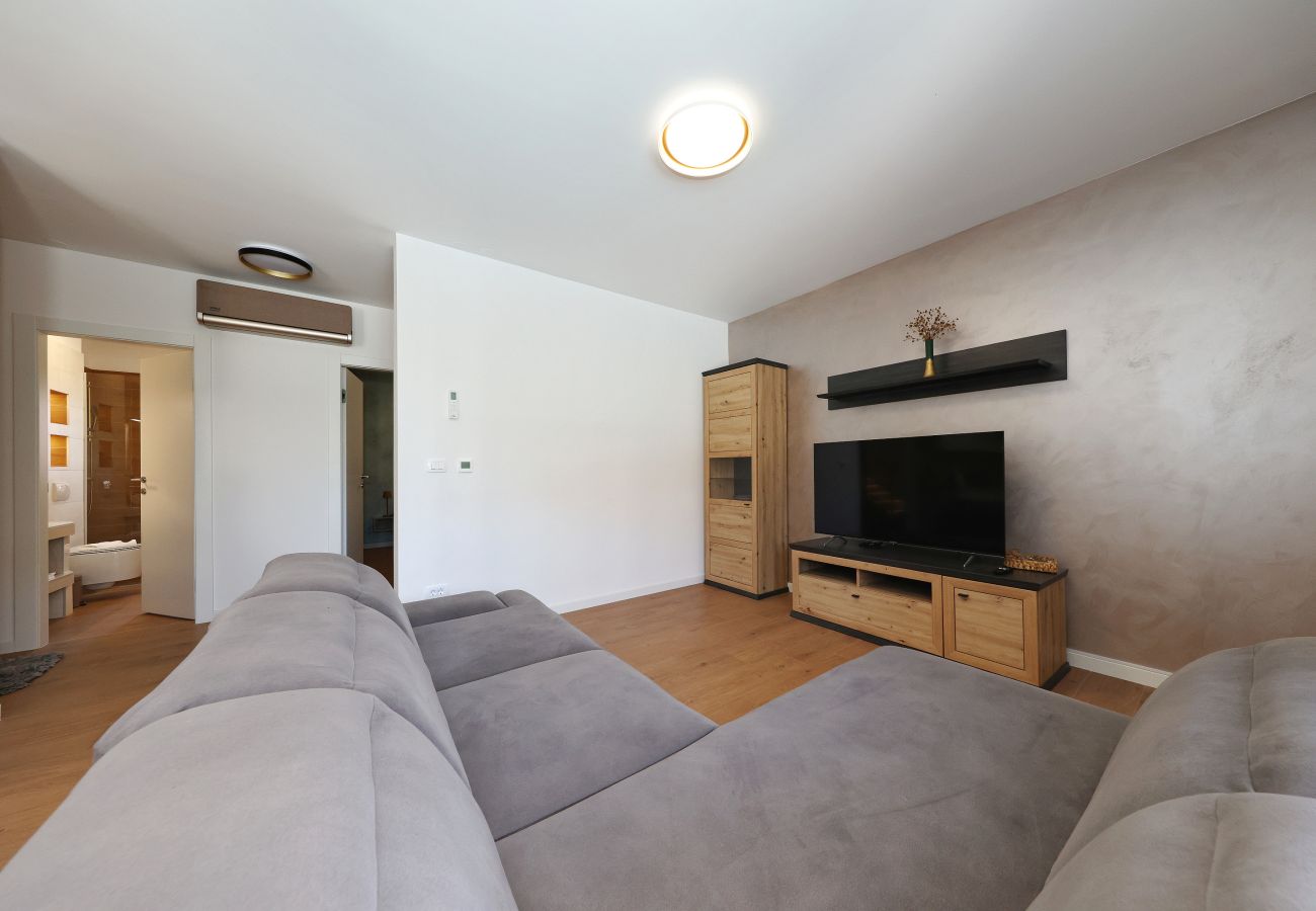 House in Zadar - Holiday Home Casa Coral with Heated Private Pool