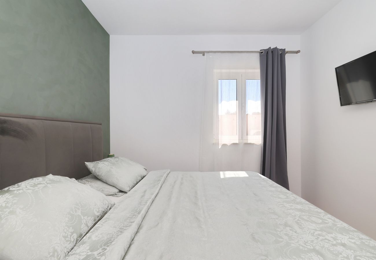 House in Zadar - Holiday Home Casa Coral with Heated Private Pool