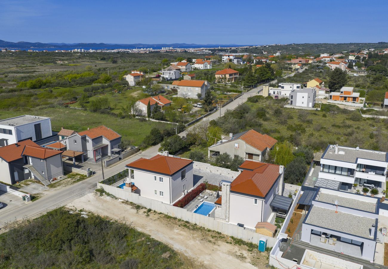 House in Zadar - Holiday Home Casa Coral with Heated Private Pool