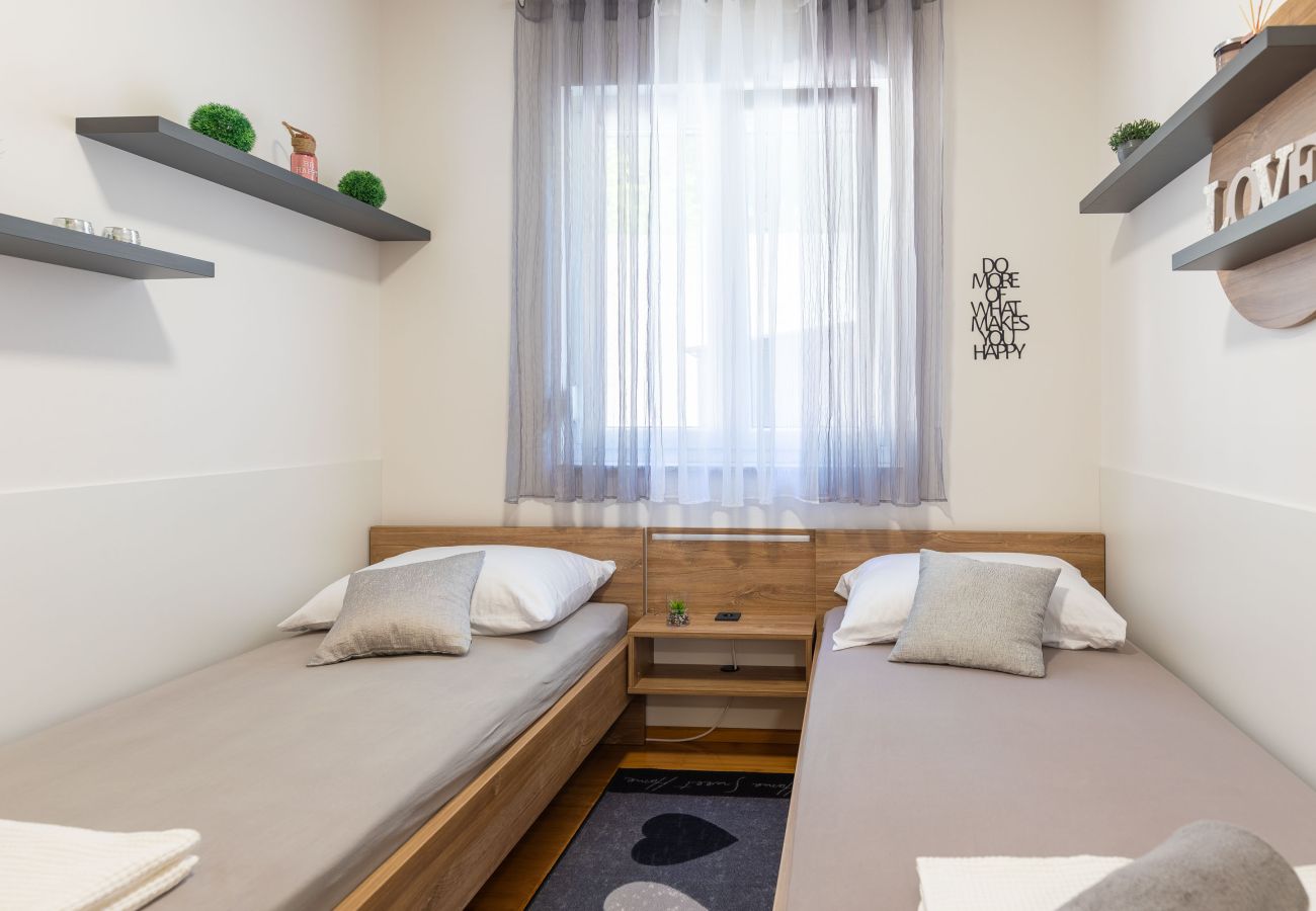 Apartment in Starigrad - Apartment Sea & Stone No.2 near the beach