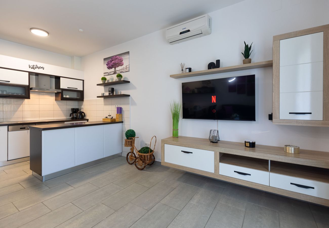 Apartment in Starigrad - Apartment Sea & Stone No.2 near the beach
