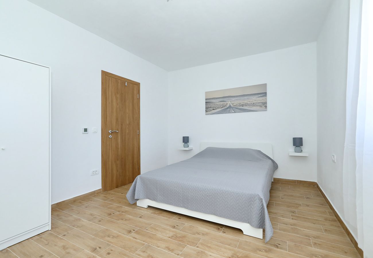 Apartment in Rovanjska - Temida, Charmante und strandnahe Ferienwohnung