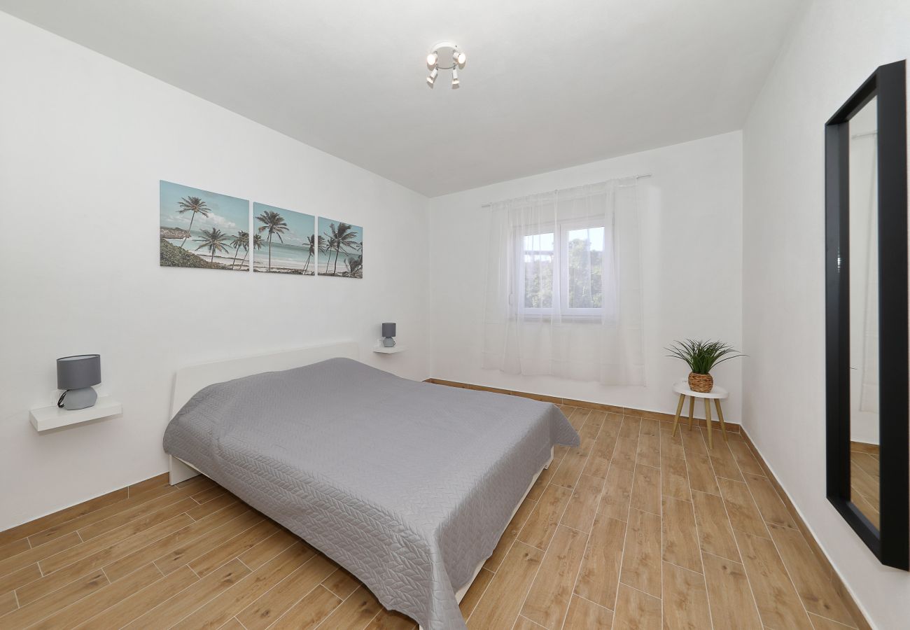 Apartment in Rovanjska - Temida, Charmante und strandnahe Ferienwohnung