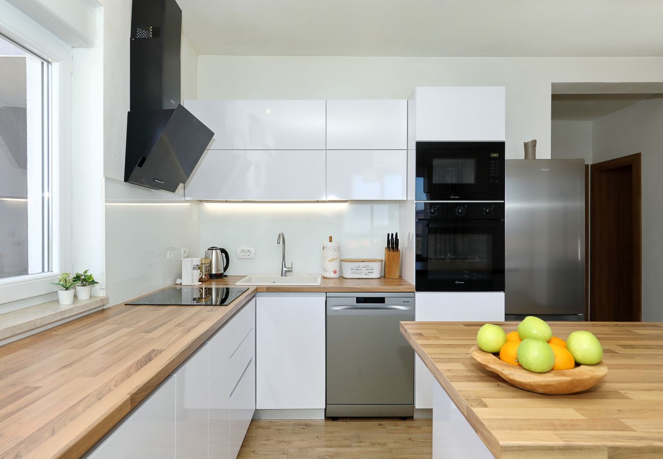 Apartment in Rovanjska - Temida, Charmante und strandnahe Ferienwohnung