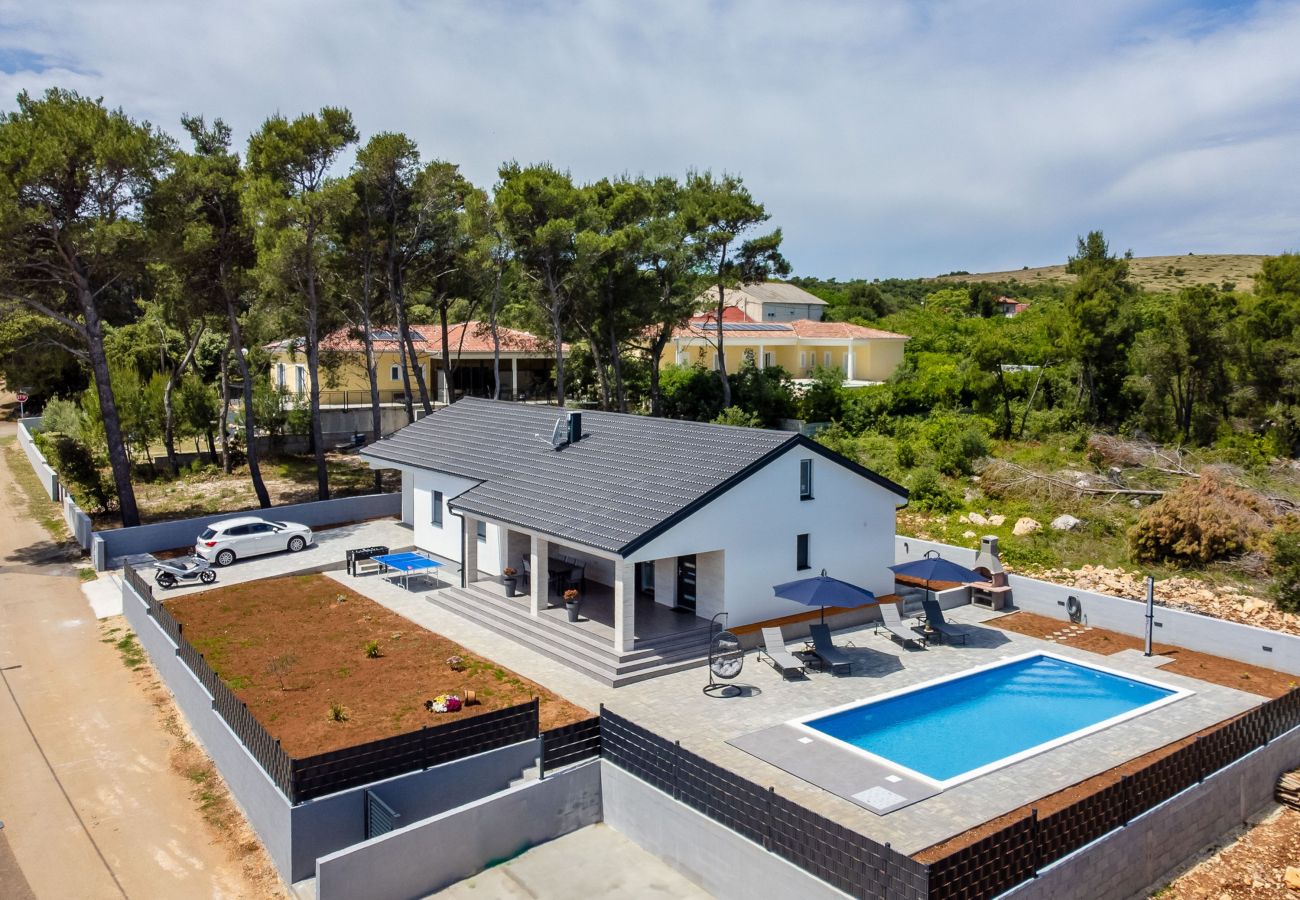 Apartment in Vir - Holiday House Radovic with Pool