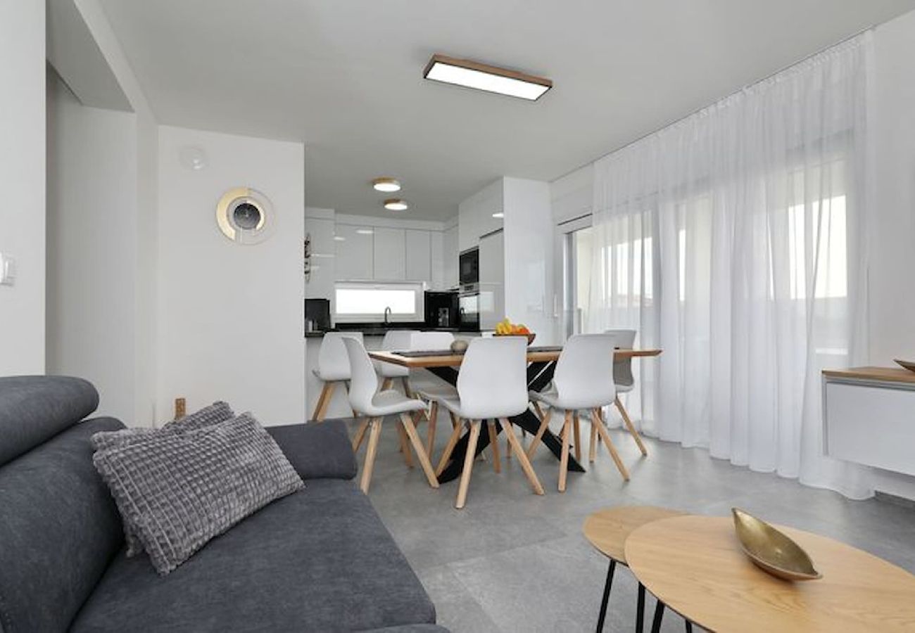 Apartment in Vir - Cicak, No.2