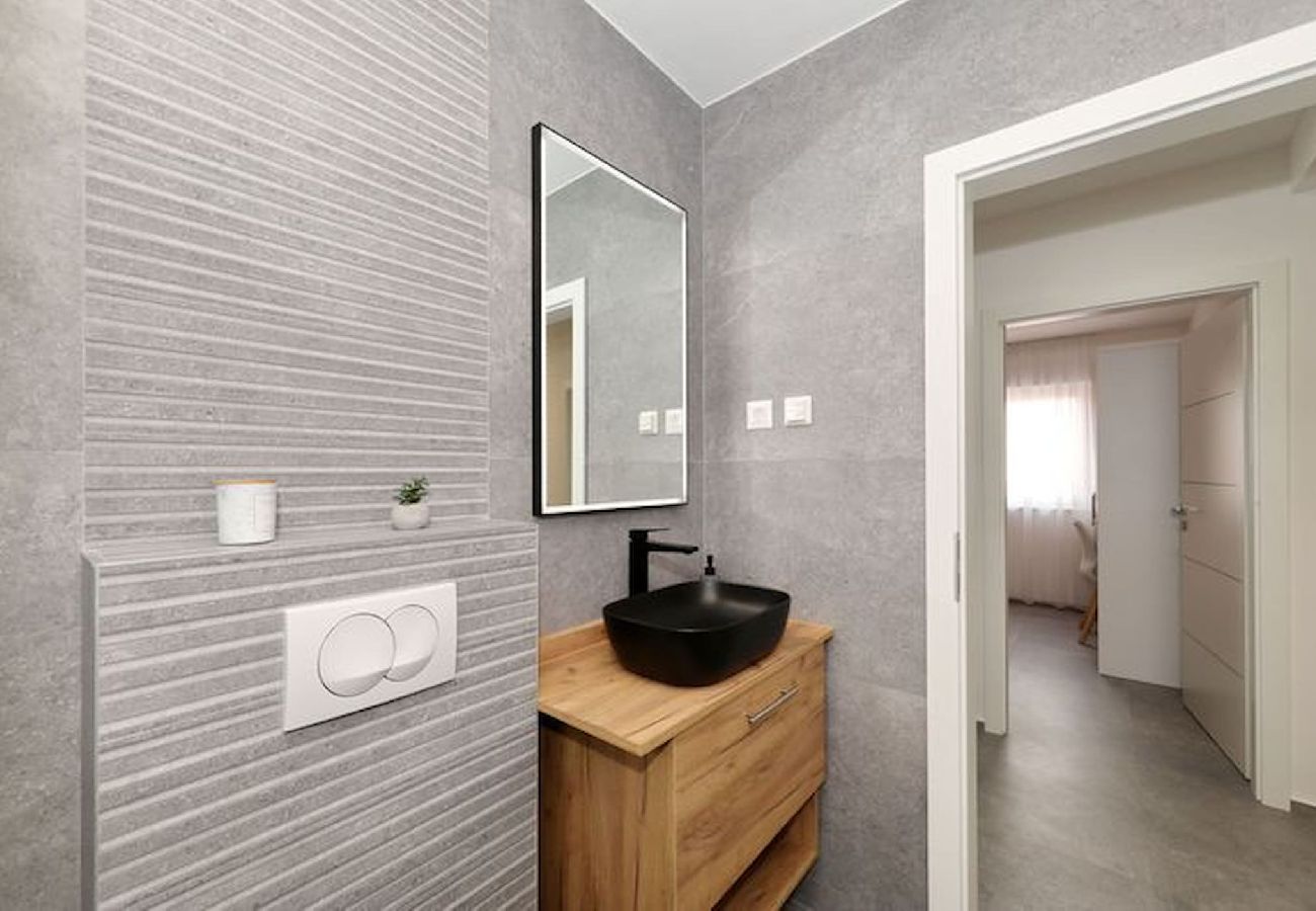 Apartment in Vir - Cicak, No.2