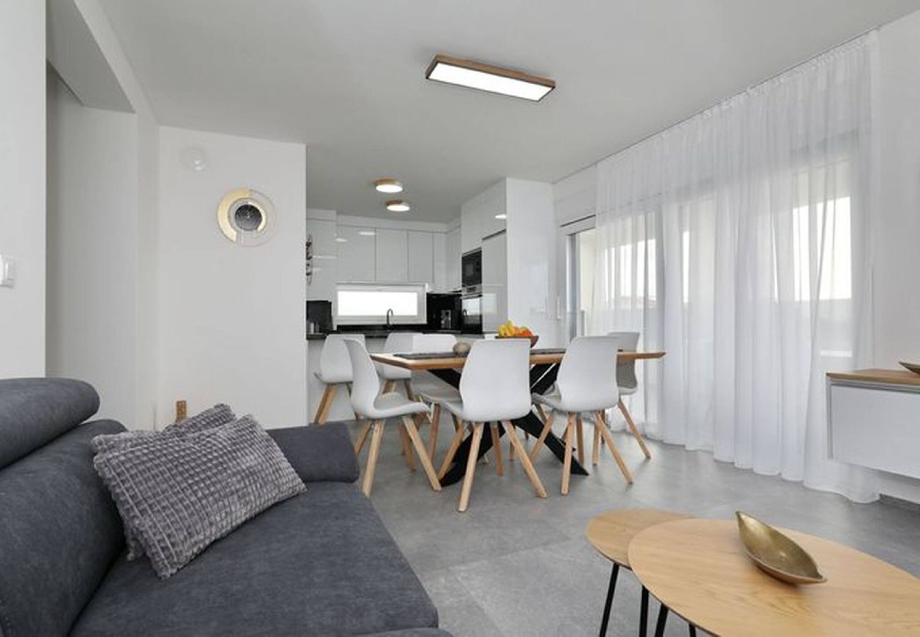 Apartment in Vir - Cicak, No.2