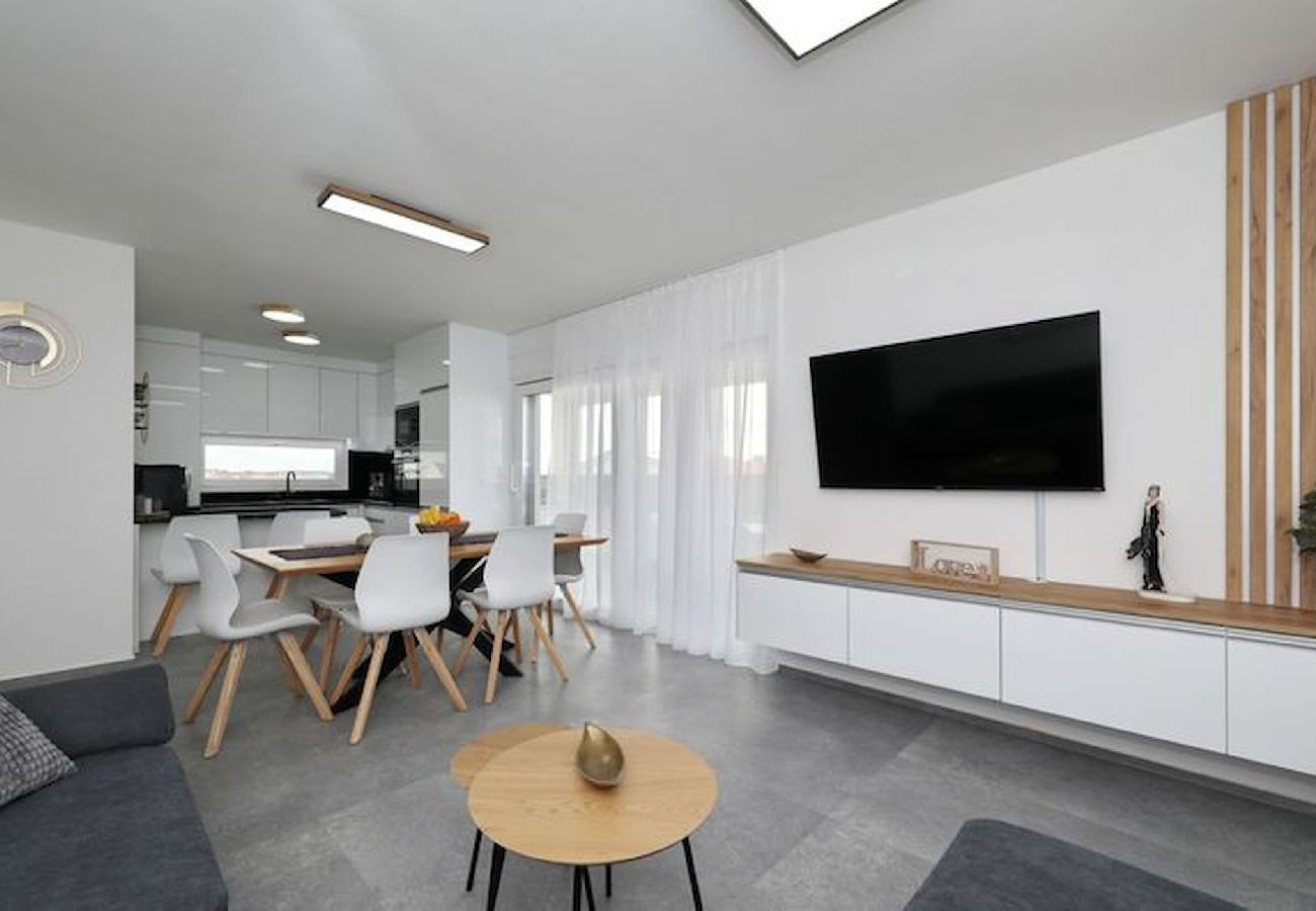 Apartment in Vir - Cicak, No.2