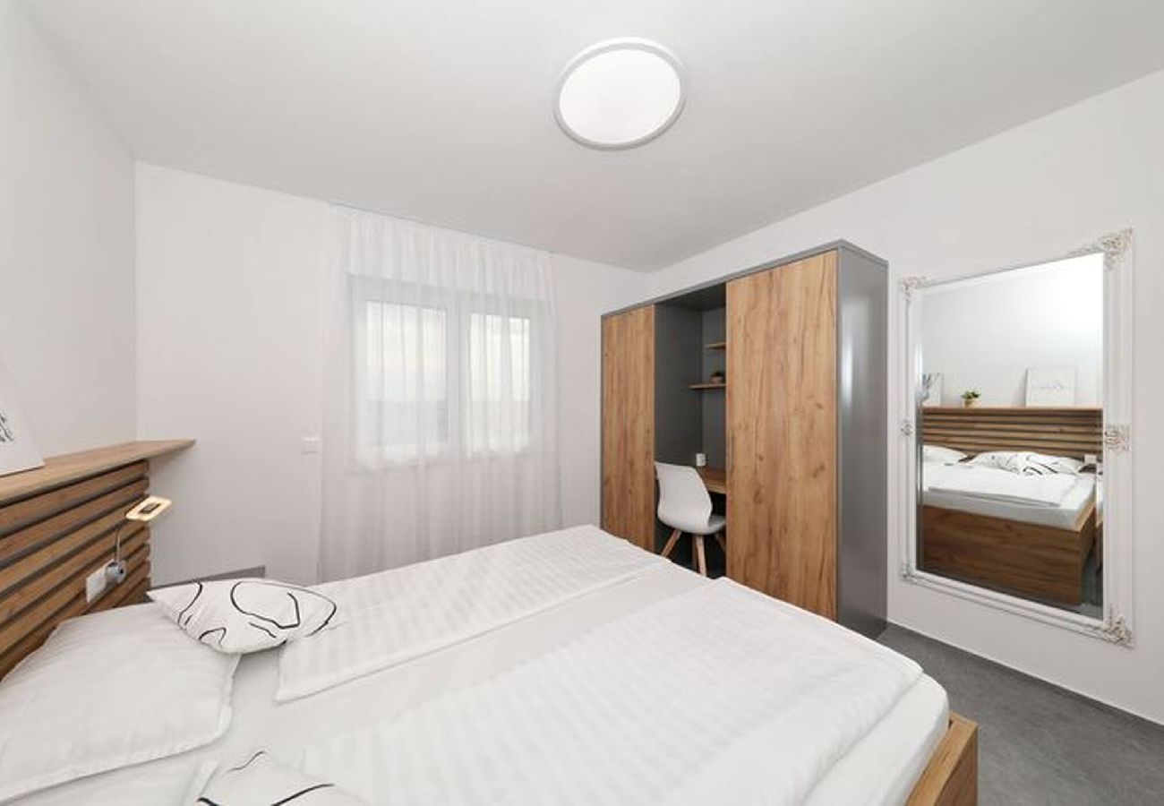 Apartment in Vir - Cicak, No.2