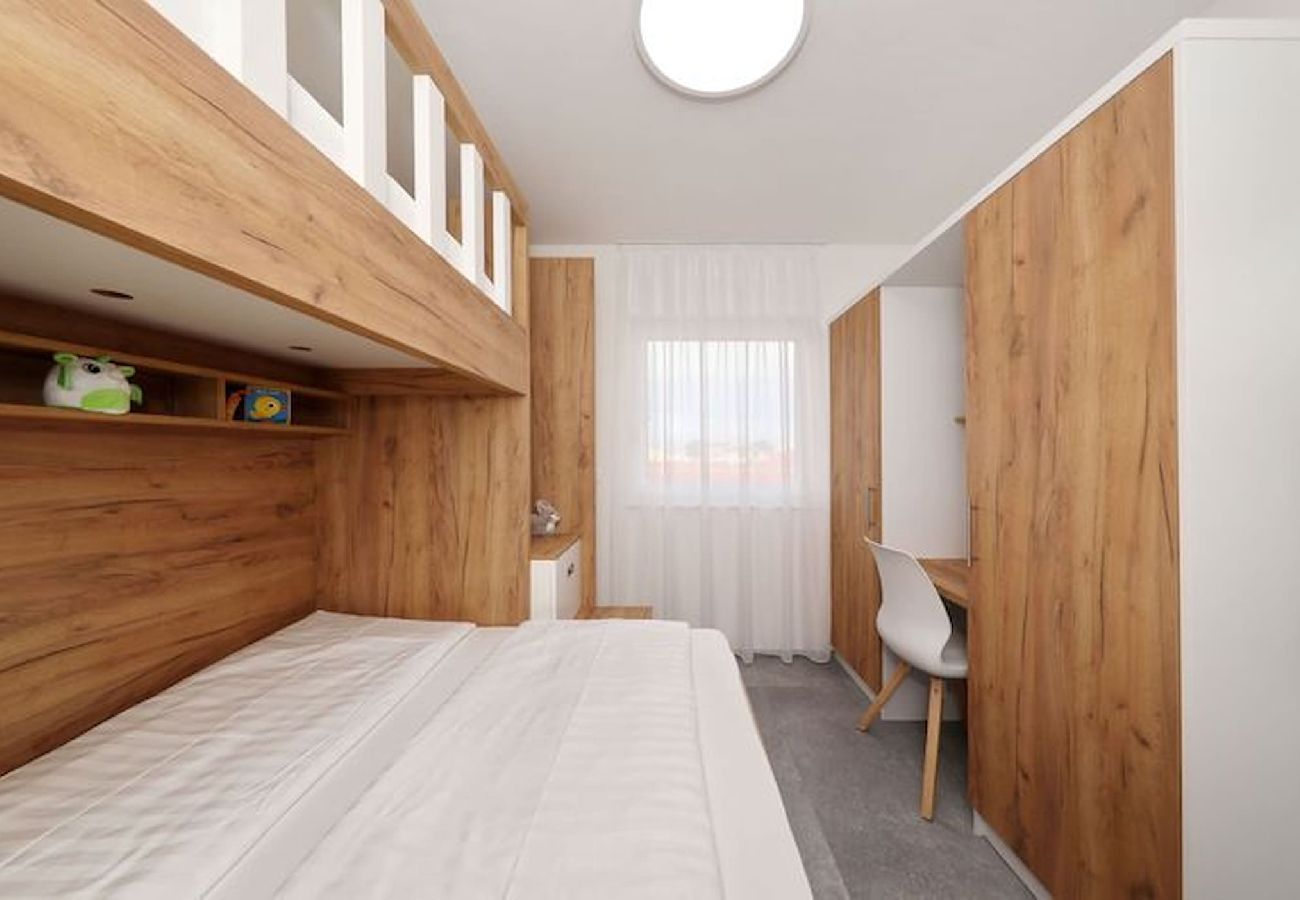 Apartment in Vir - Cicak, No.2