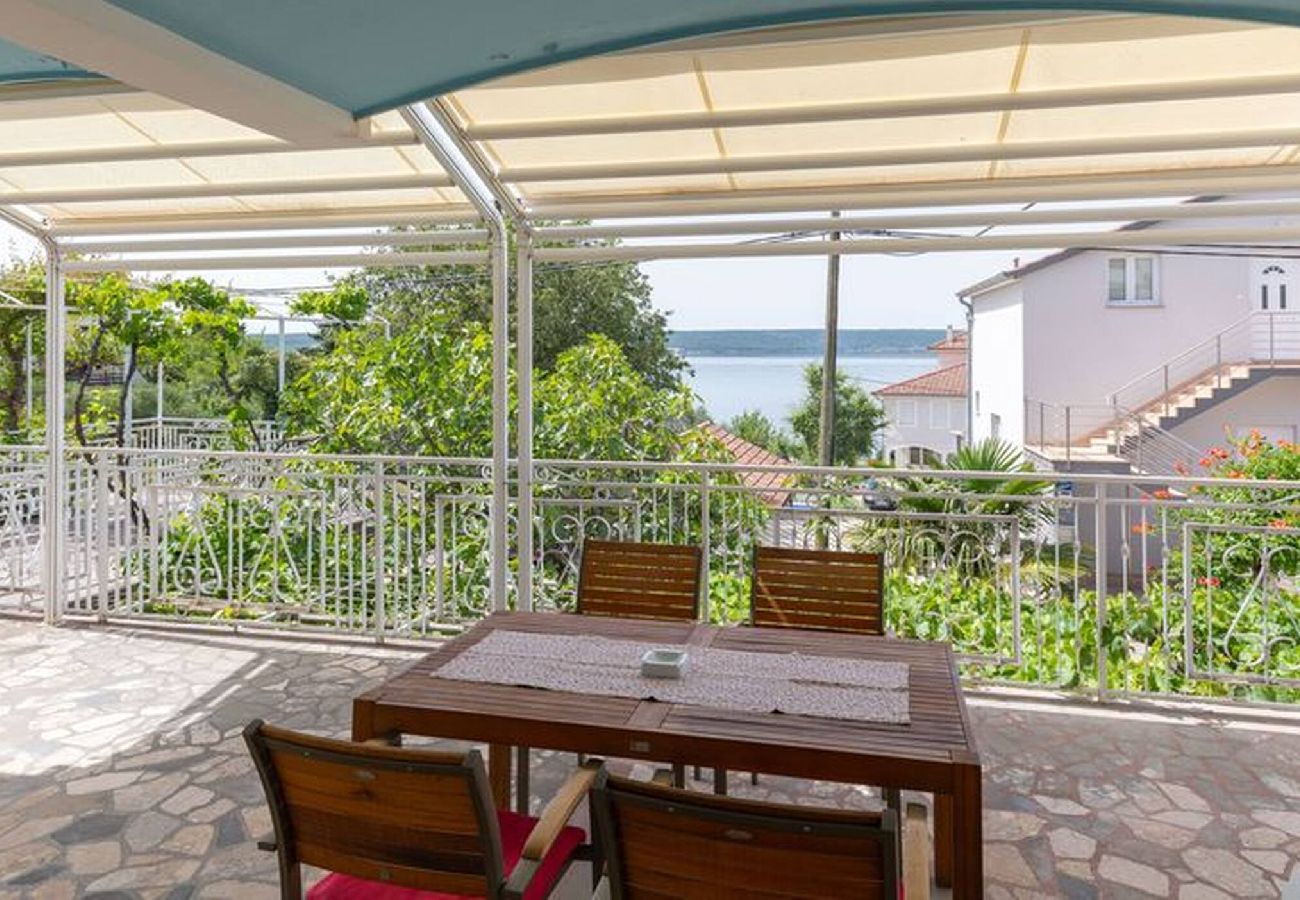 House in Maslenica - Holiday Home Dulcis near the Beach in Maslenica