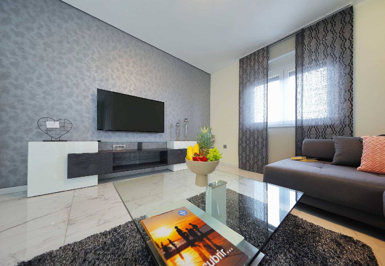 Apartment in Zadar - Penthouse 5 with Whirlpool and Sea View
