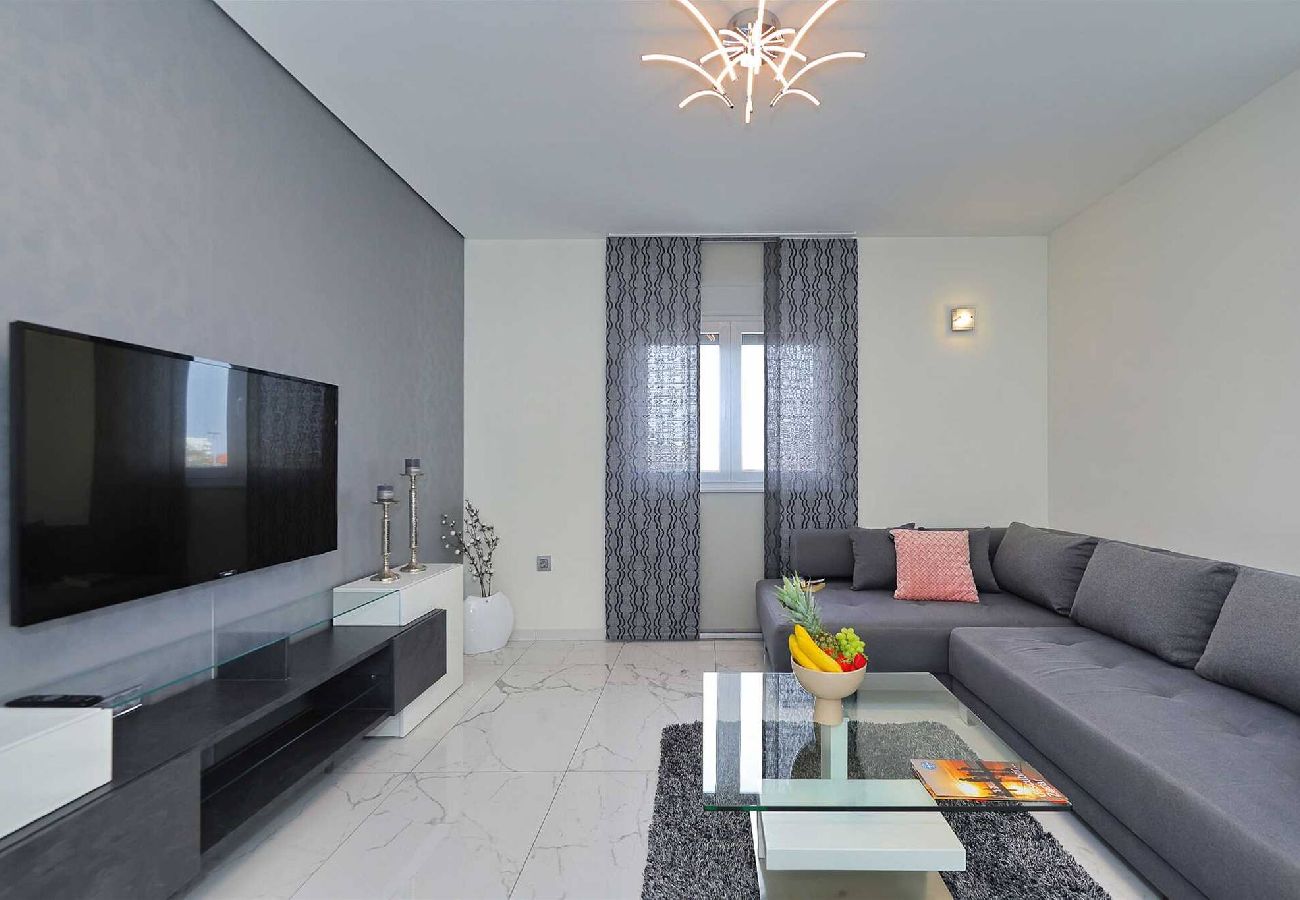 Apartment in Zadar - Penthouse 5 with Whirlpool and Sea View