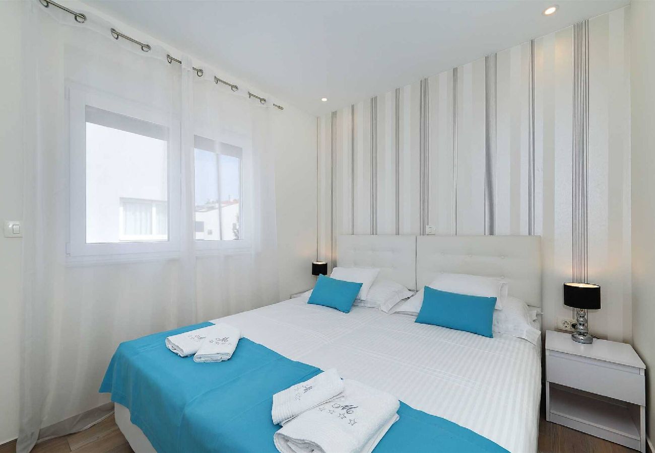 Apartment in Zadar - Penthouse 5 with Whirlpool and Sea View