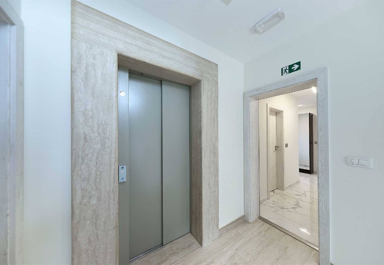 Apartment in Zadar - Penthouse 5 with Whirlpool and Sea View