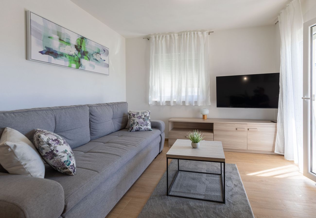 Apartment in Zadar - Klanac No 1