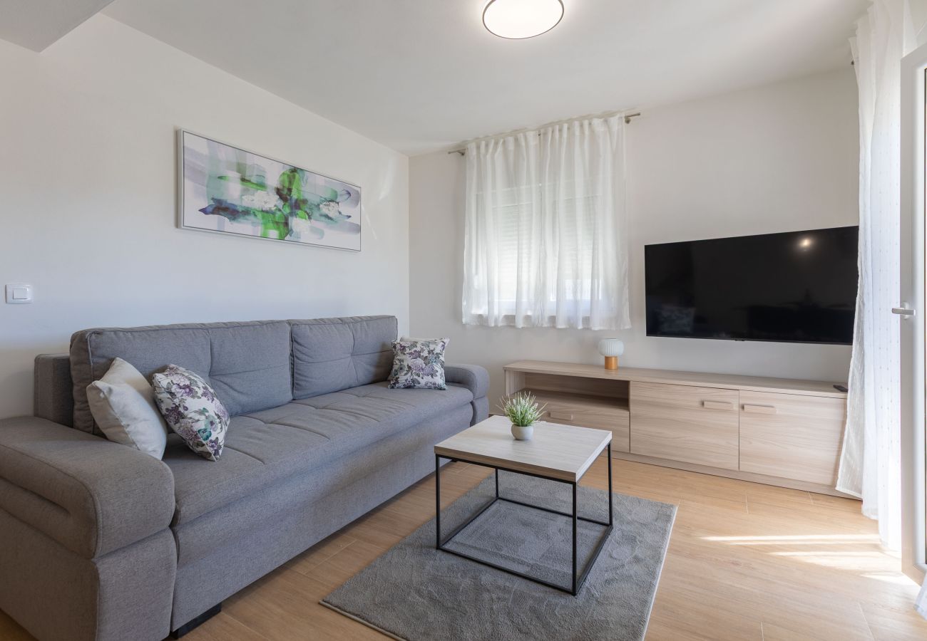 Apartment in Zadar - Klanac No 1