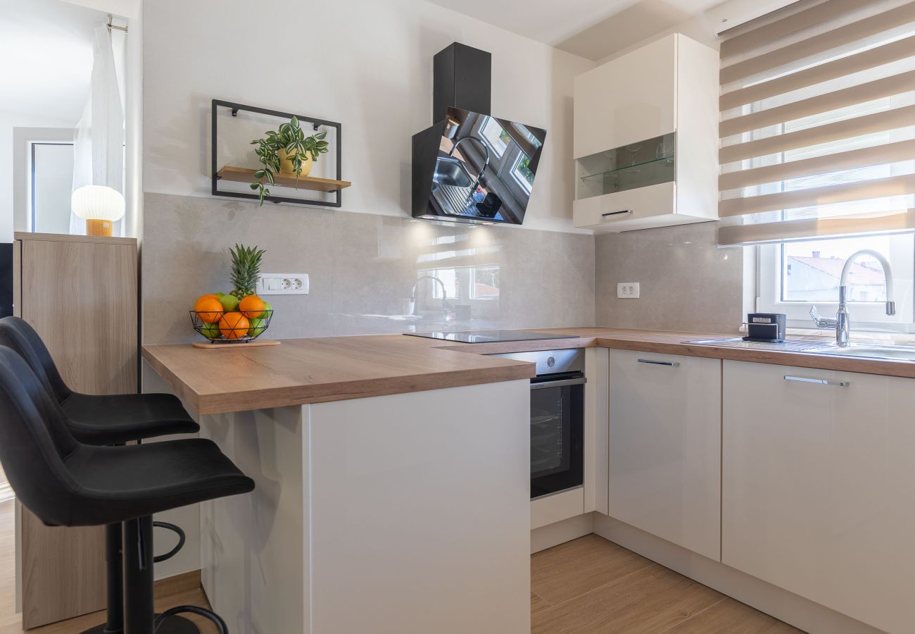 Apartment in Zadar - Klanac No 1