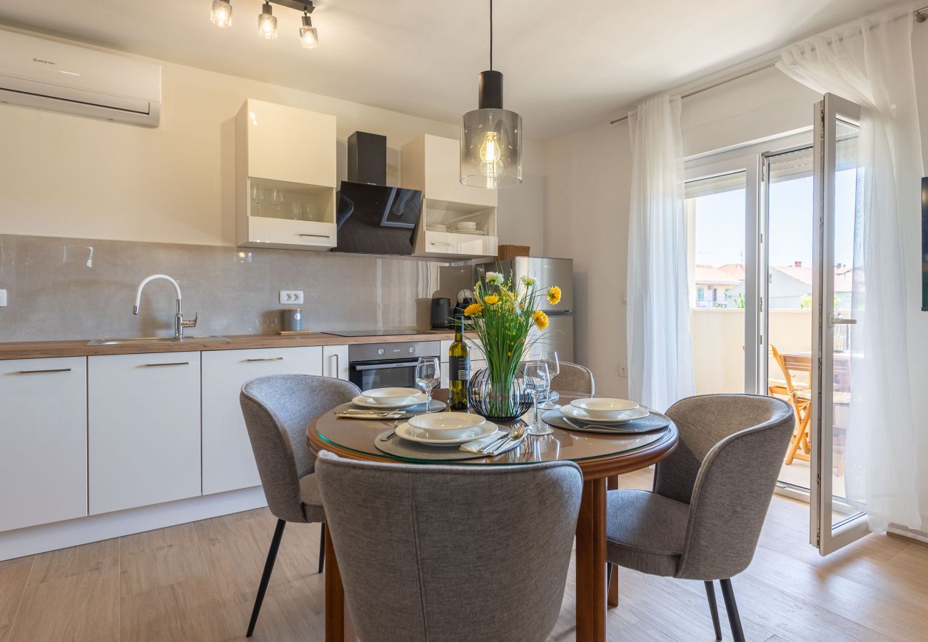 Apartment in Zadar - Klanac No 2