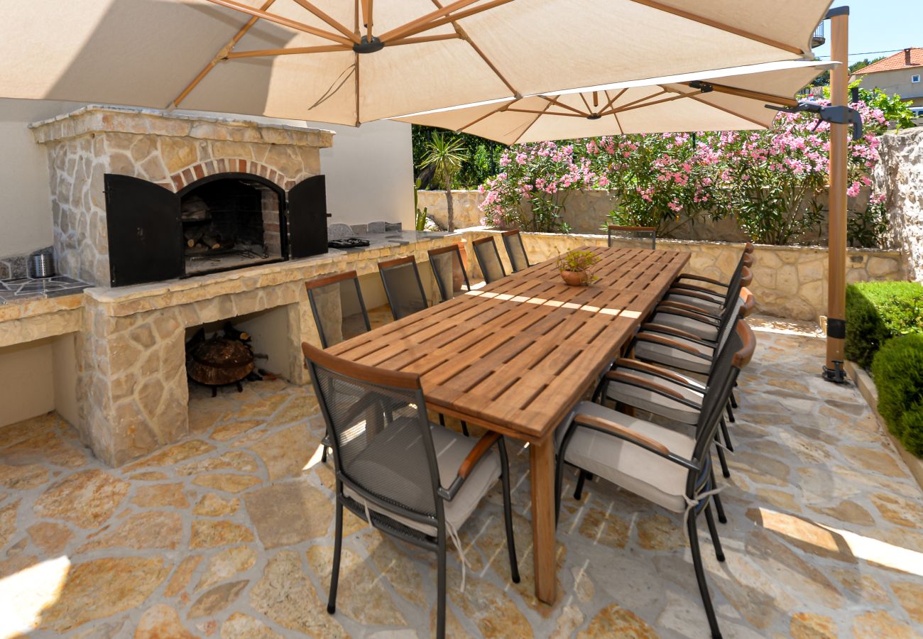 Villa in Dobropoljana - Magna