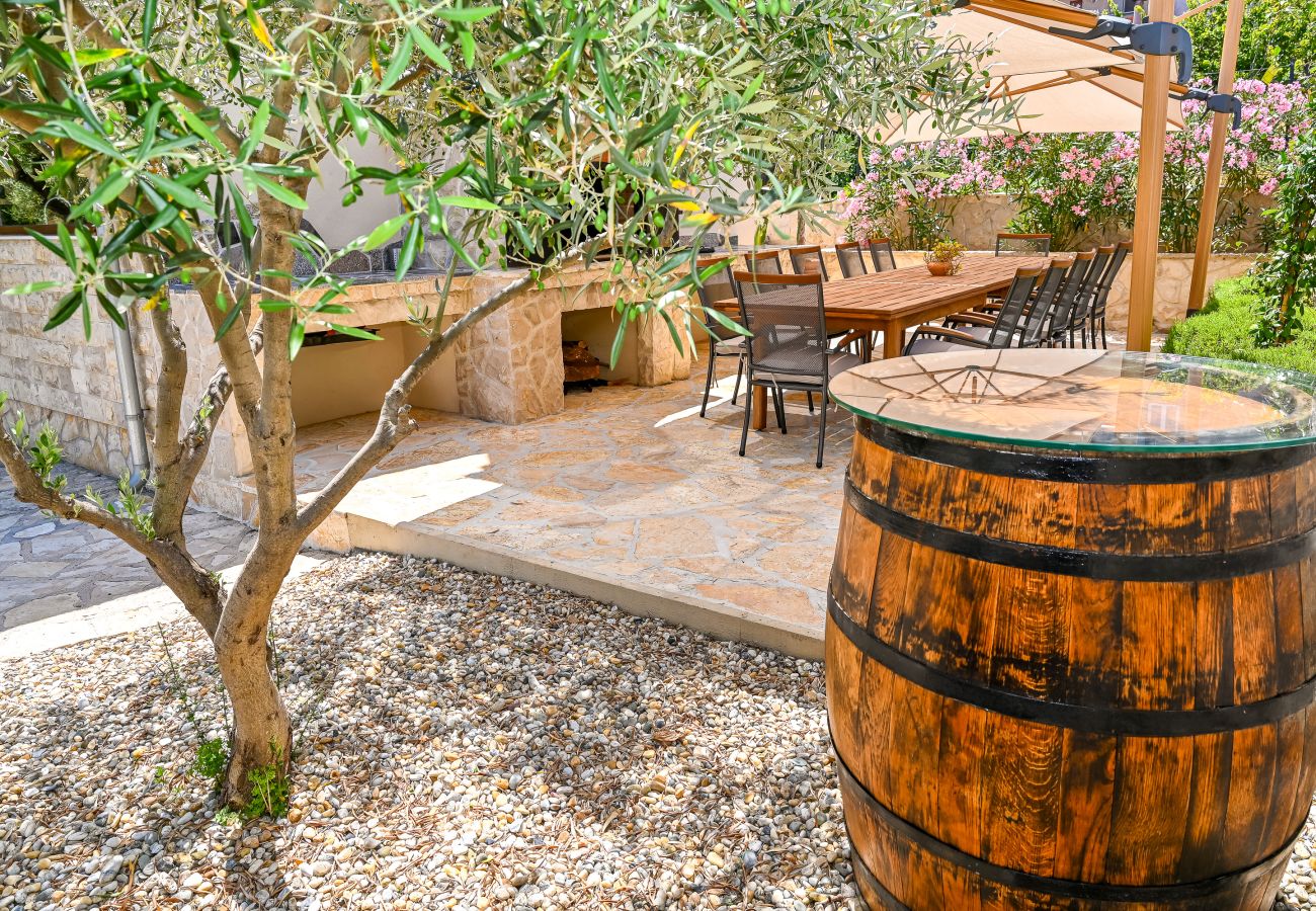 Villa in Dobropoljana - Magna