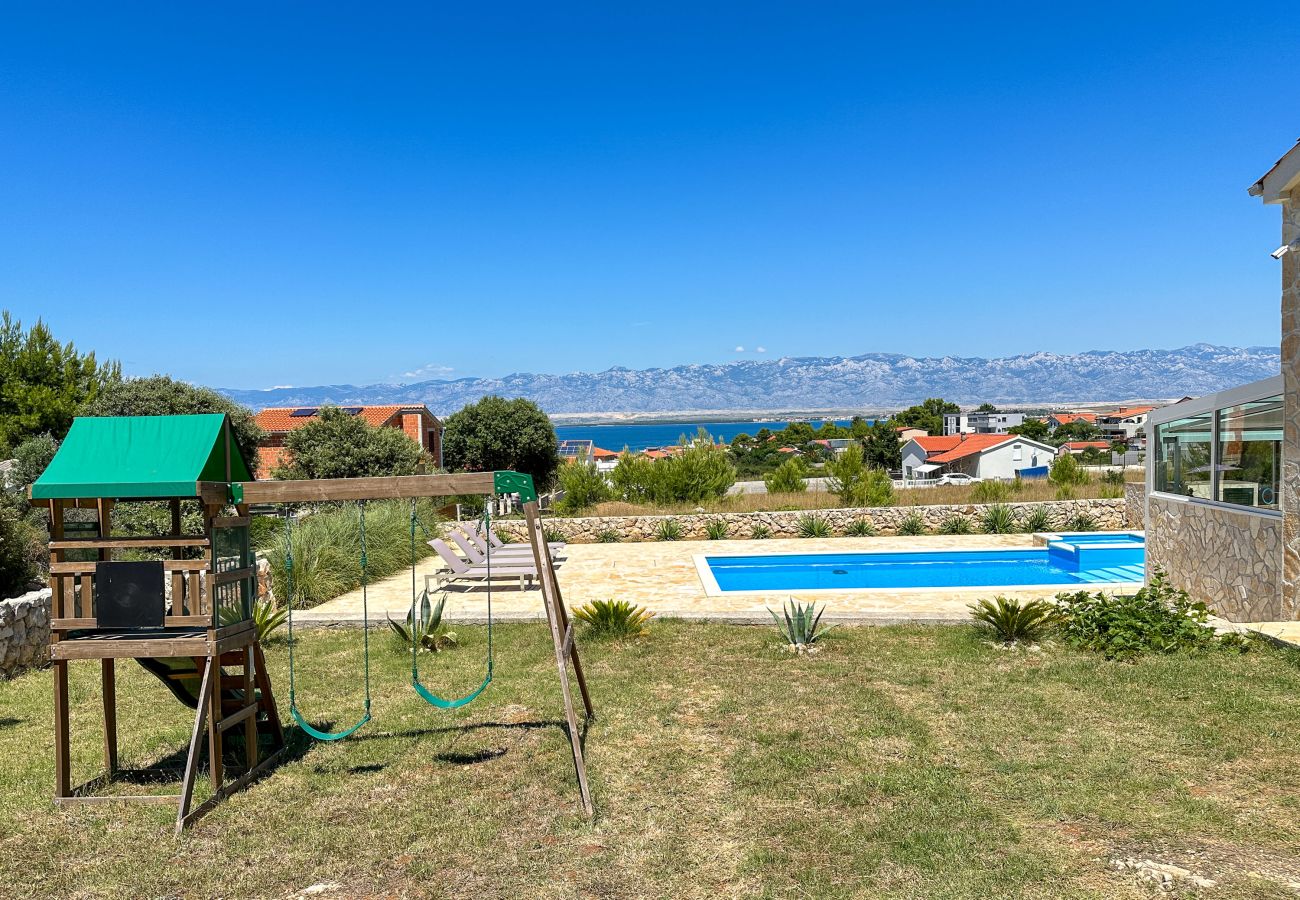 House in Vir - Holiday Home Artano with Private Pool