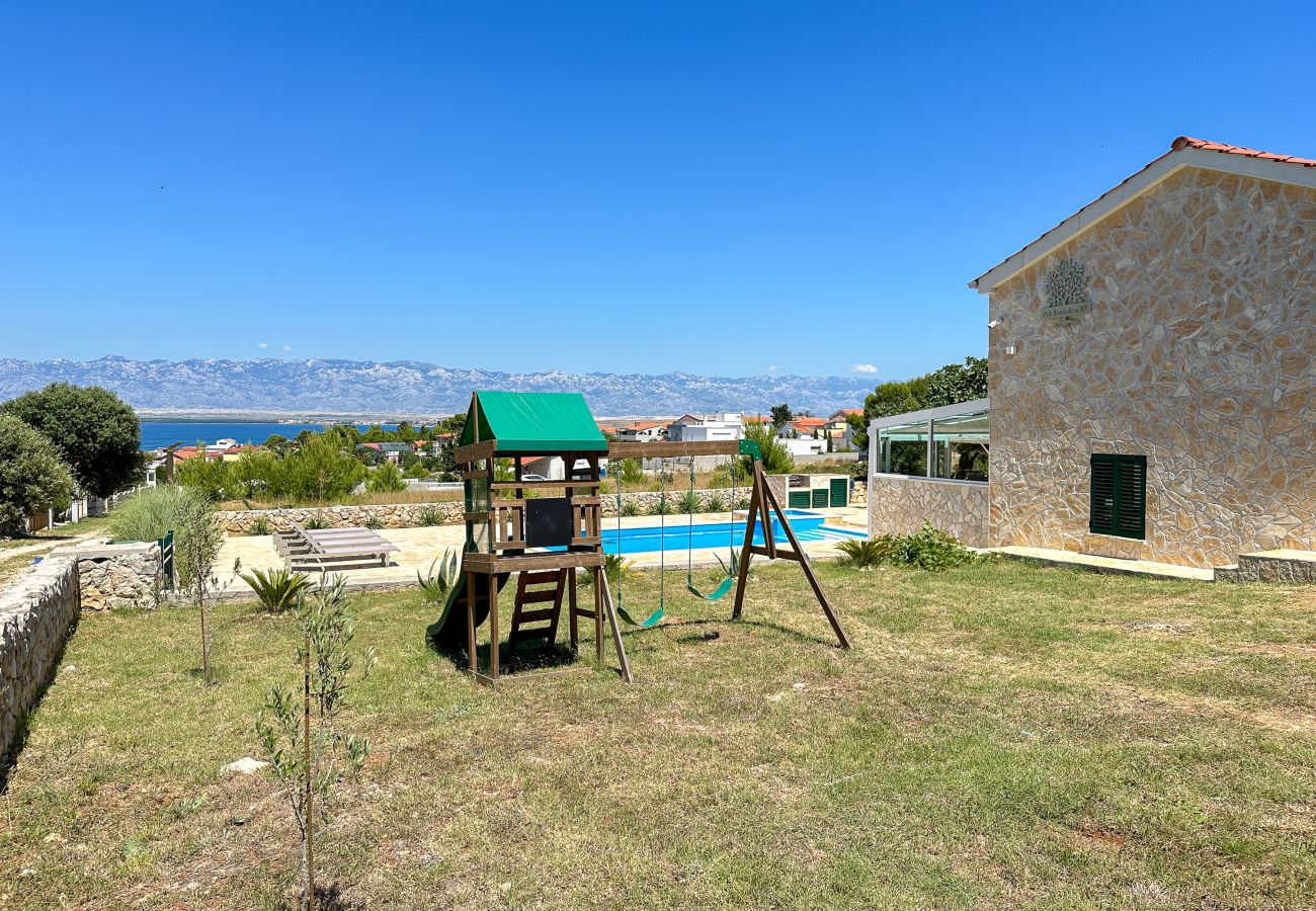 House in Vir - Holiday Home Artano with Private Pool