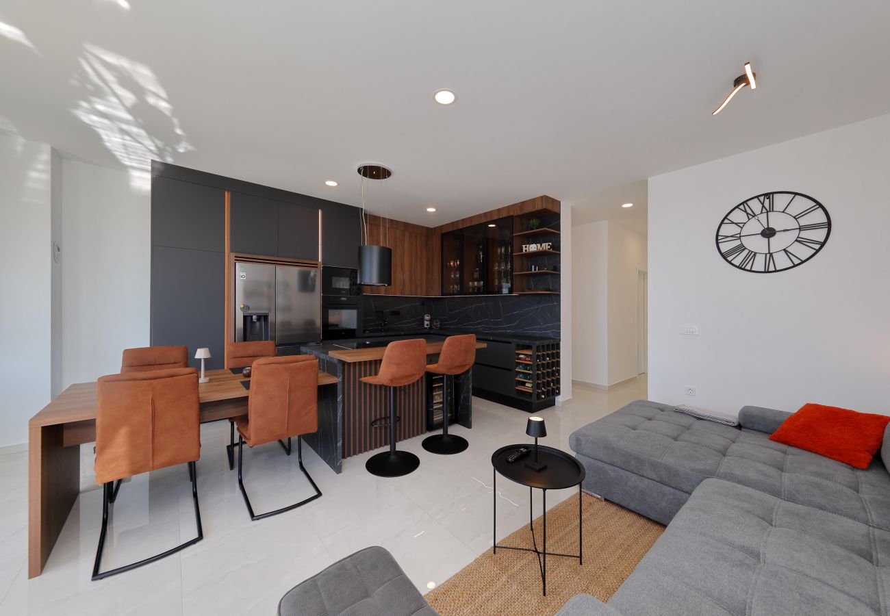 Apartment in Rovanjska - Bay view mit Pool & Meerblick