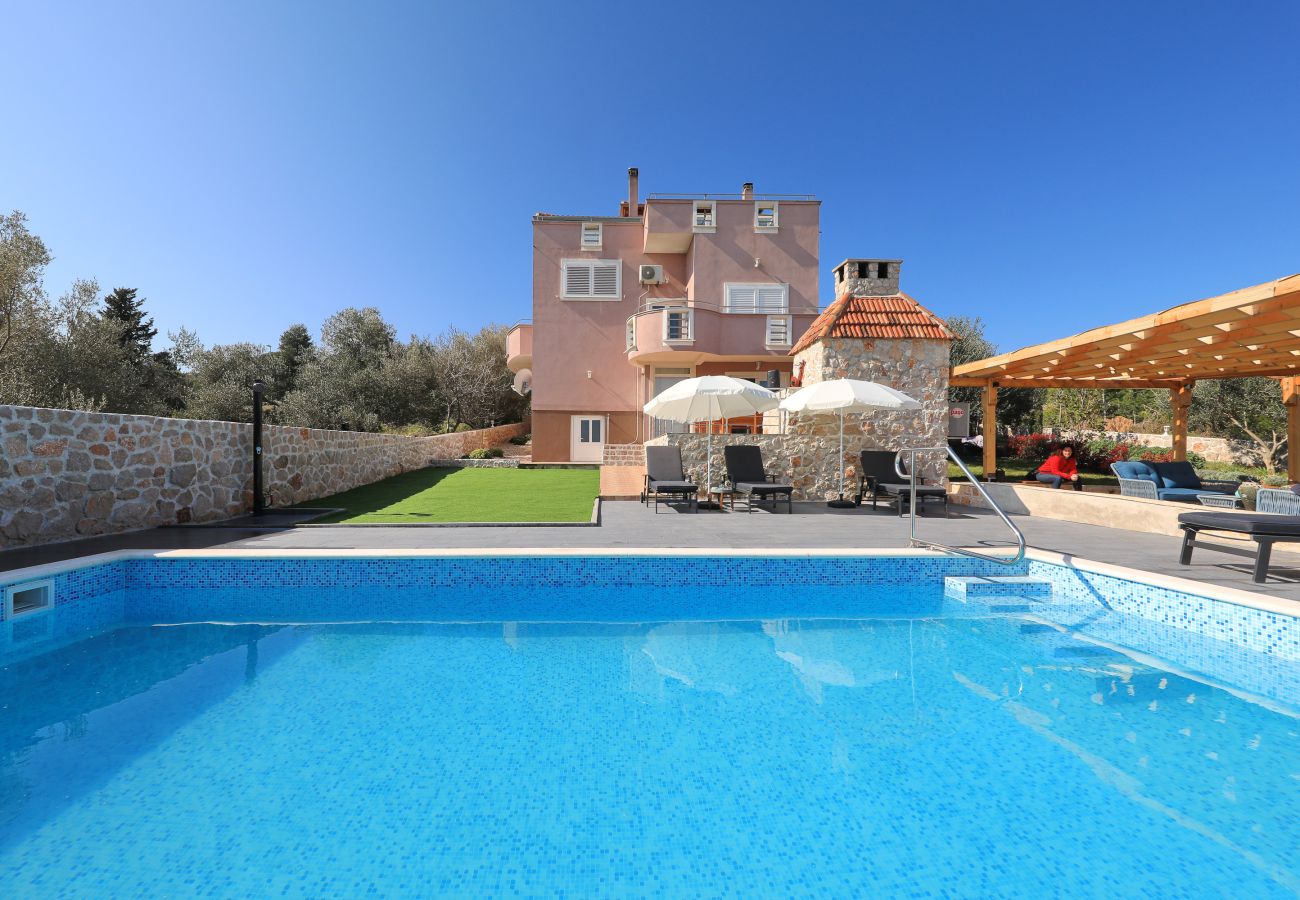 Apartment in Dobropoljana - Apartment -Grosses FamilienapartmentLuma