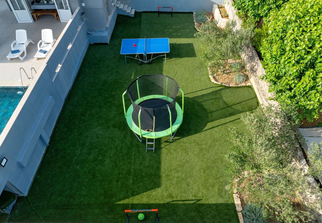 House in Maslenica - Maslenica Maslenica,Ferienhaus für Familien mit Po