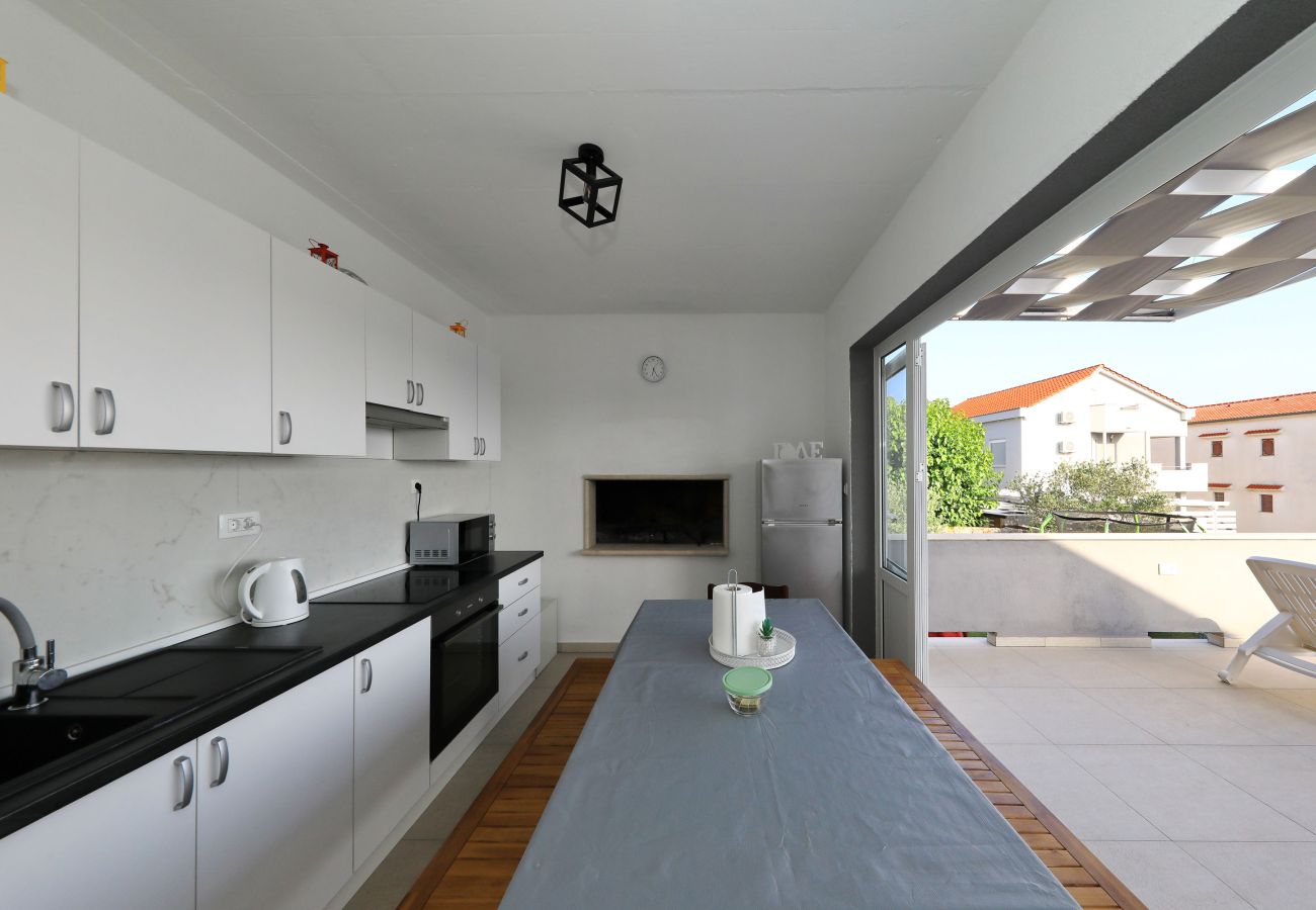 House in Maslenica - Holiday Home Maslenica with Heated Private Pool