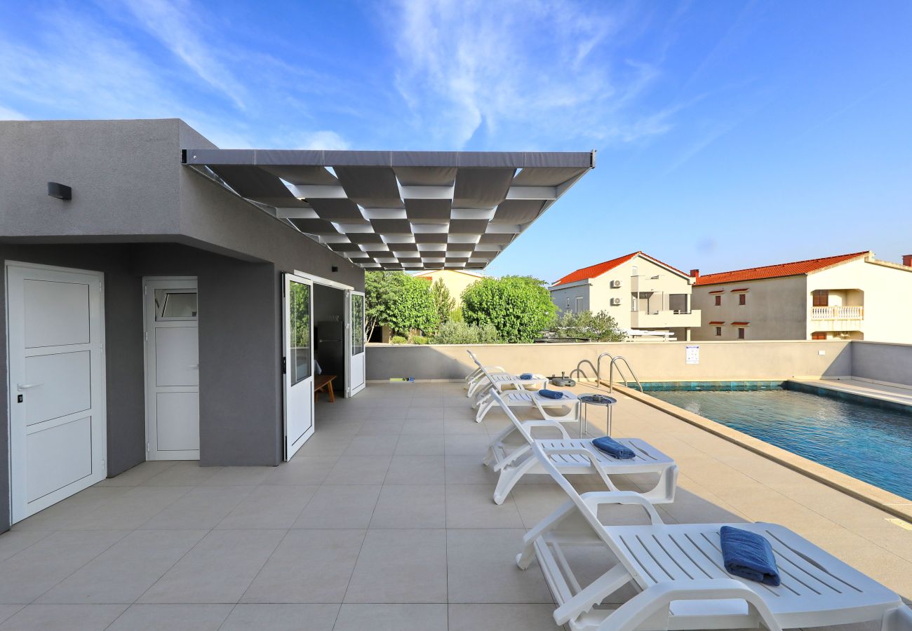House in Maslenica - Holiday Home Maslenica with Heated Private Pool